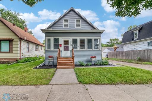 813 12th Street N, Fargo, ND 58102