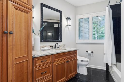 341 Westwood Drive N, Minneapolis, MN 55422