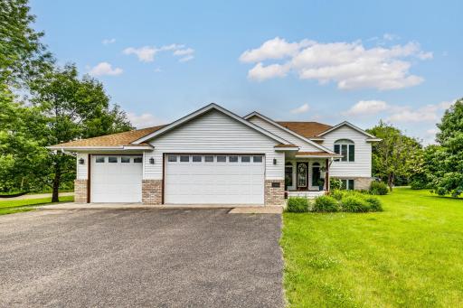 29084 Machmeier Court, Lindstrom, MN 55045