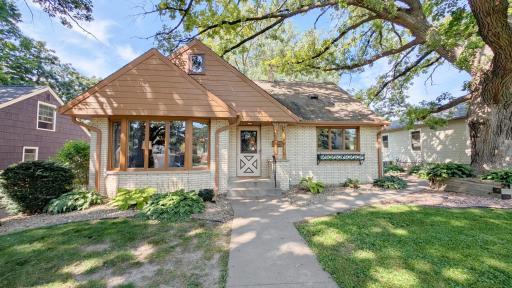 1913 Malvern Street, Saint Paul, MN 55113