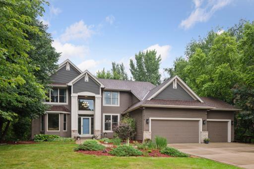 7474 Moccasin Trail, Chanhassen, MN 55317