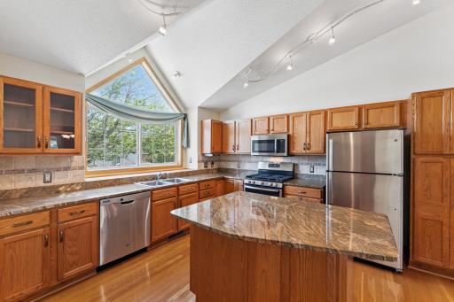 21333 Independence Avenue, Lakeville, MN 55044