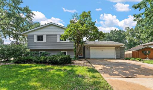 1709 Heron Lane N, Saint Paul, MN 55128