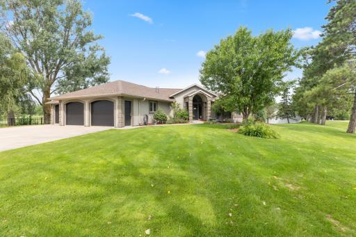 Main floor living on the Perham Lakeside Golf Course