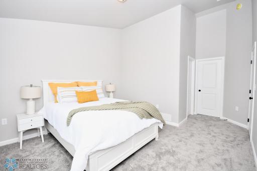 2391 Eagle Valley Drive S, Fargo, ND 58104