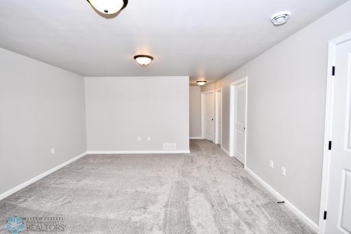 2391 Eagle Valley Drive S, Fargo, ND 58104