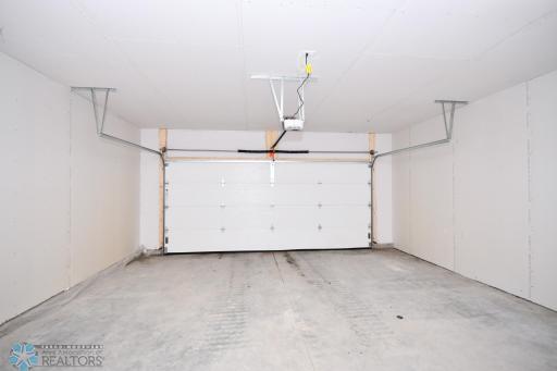 2391 Eagle Valley Drive S, Fargo, ND 58104