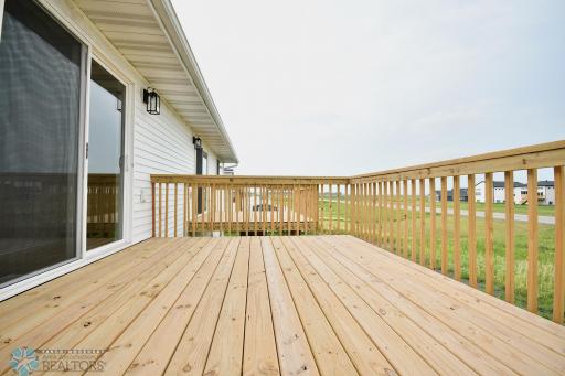 2391 Eagle Valley Drive S, Fargo, ND 58104