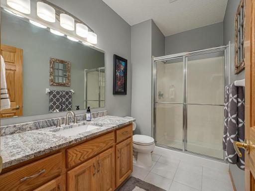 2822 Wilds Ln NW Prior Lake MN 55372 USA-042-045-Bathroom-MLS_Size.jpg