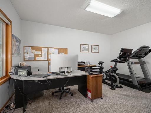 2822 Wilds Ln NW Prior Lake MN 55372 USA-043-048-Bedroom-MLS_Size.jpg