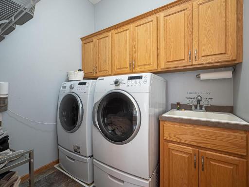2822 Wilds Ln NW Prior Lake MN 55372 USA-034-044-Laundry-MLS_Size.jpg