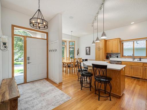 2822 Wilds Ln NW Prior Lake MN 55372 USA-014-021-Foyer-MLS_Size.jpg