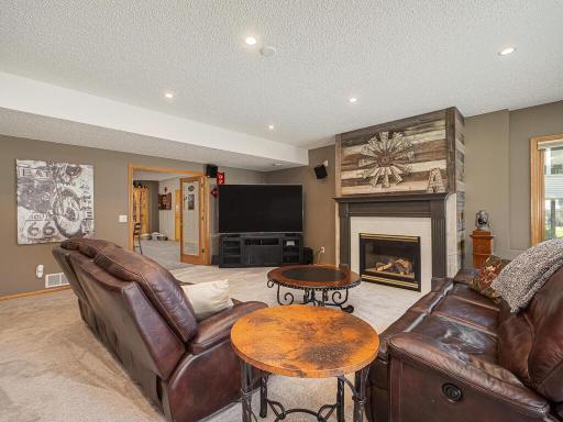 2822 Wilds Ln NW Prior Lake MN 55372 USA-038-052-Family Room-MLS_Size.jpg