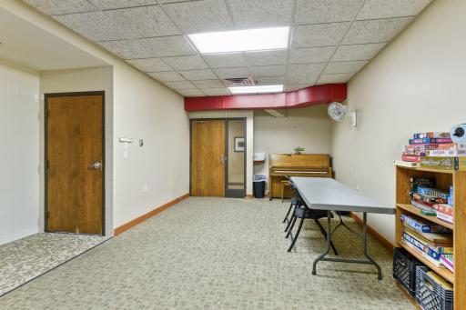 6615 Lake Shore Drive S, 410, Richfield, MN 55423