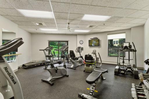 6615 Lake Shore Drive S, 410, Richfield, MN 55423
