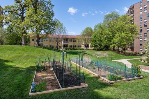 6615 Lake Shore Drive S, 410, Richfield, MN 55423