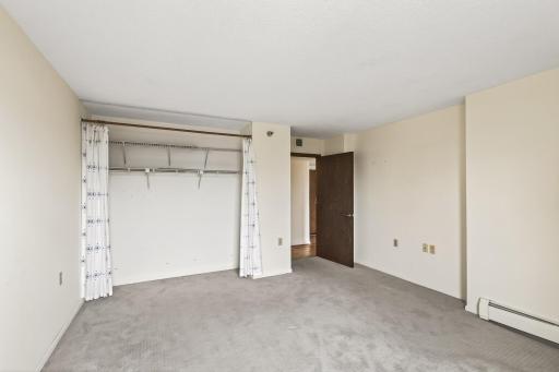 6615 Lake Shore Drive S, 410, Richfield, MN 55423