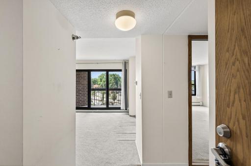 6615 Lake Shore Drive S, 410, Richfield, MN 55423