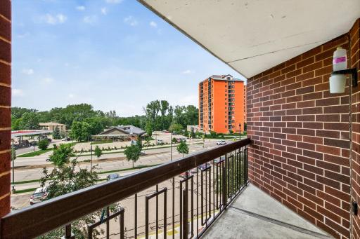 6615 Lake Shore Drive S, 410, Richfield, MN 55423