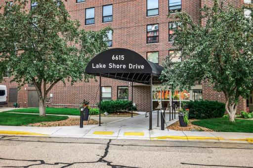 6615 Lake Shore Drive S, 410, Richfield, MN 55423