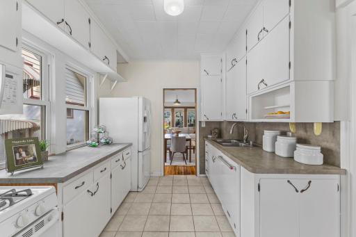 1411 Palace Avenue, Saint Paul, MN 55105
