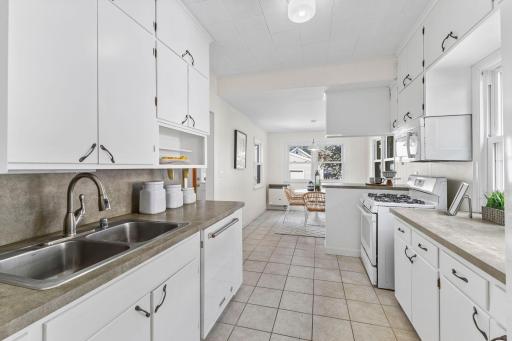 1411 Palace Avenue, Saint Paul, MN 55105