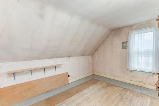 Future bedroom currently with no heat source