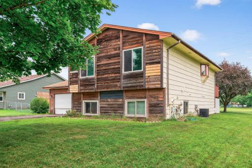 3008 94th Avenue N, Minneapolis, MN 55444