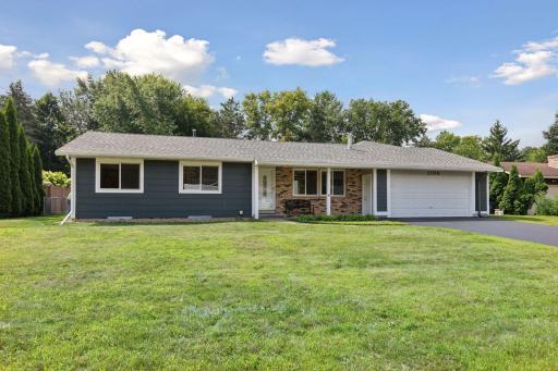 1706 Chestnut Drive, Hudson, WI 54016