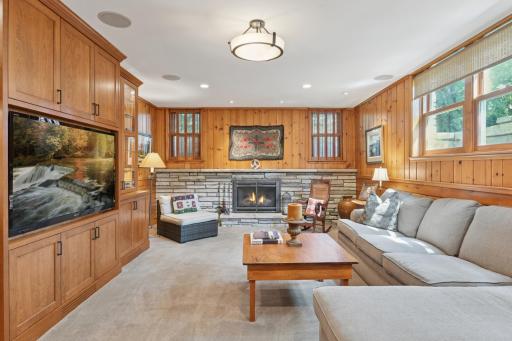 5517 Knoll Drive, Minneapolis, MN 55436