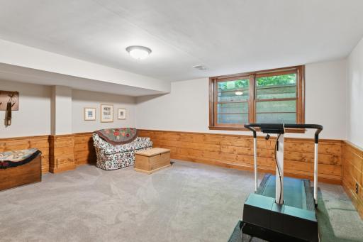 5517 Knoll Drive, Minneapolis, MN 55436