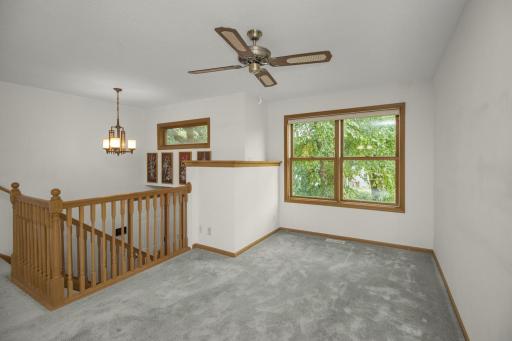 659 Goodview Avenue N, Saint Paul, MN 55128