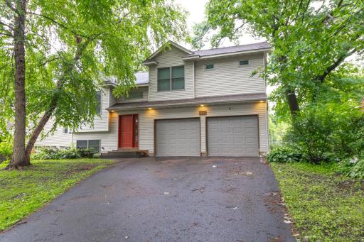 659 Goodview Avenue N, Saint Paul, MN 55128