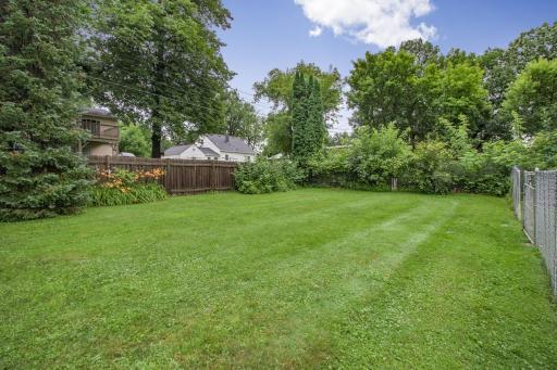 659 Goodview Avenue N, Saint Paul, MN 55128