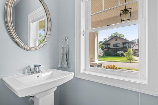 5540 Cumberland Road, Minneapolis, MN 55410