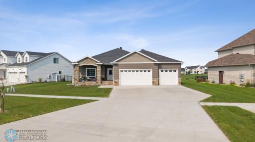 6884 21st Street S, Fargo, ND 58104