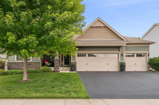 891 Cascade Drive, Chaska, MN 55318