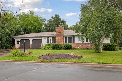 1824 Turquoise Trail, Eagan, MN 55122