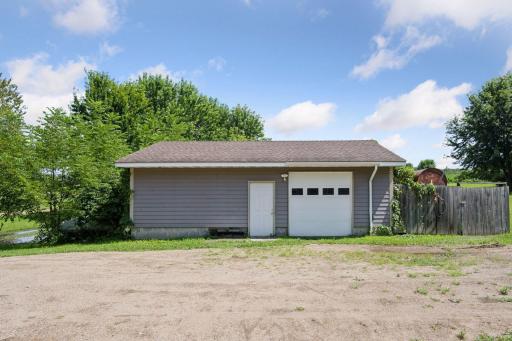 7861 Greer Avenue NW, Maple Lake, MN 55358