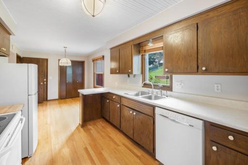 10548 Johnson Road, Bloomington, MN 55437