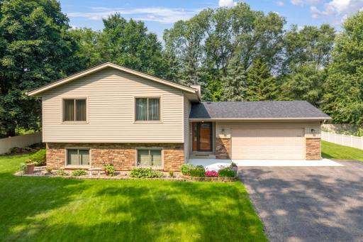 19135 Homestead Circle, Eden Prairie-55.jpg