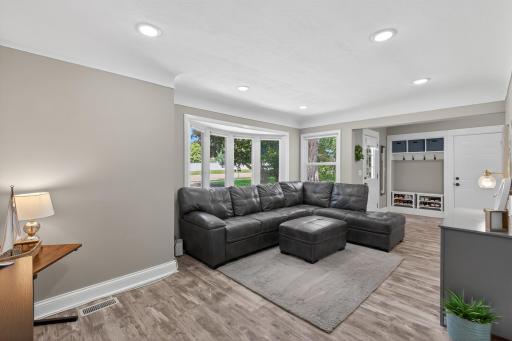 14007 Excelsior Boulevard, Minnetonka, MN 55345