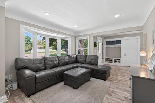 14007 Excelsior Boulevard, Minnetonka, MN 55345