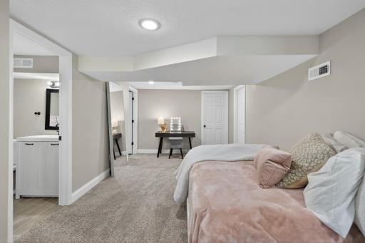 14007 Excelsior Boulevard, Minnetonka, MN 55345