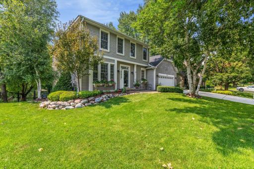 8656 Endicott Trail, Eden Prairie, MN 55347