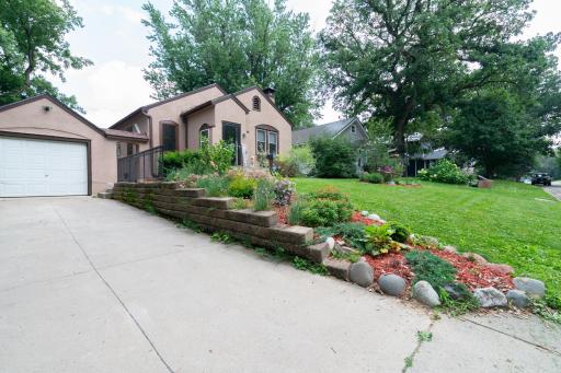 1848 Malvern Street, Saint Paul, MN 55113