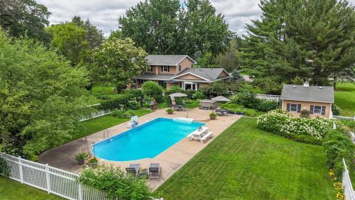 1616 Ridge Drive NE, Rochester, MN 55906