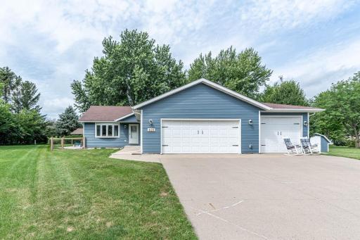 828 Hillside Court, Nicollet, MN 56074