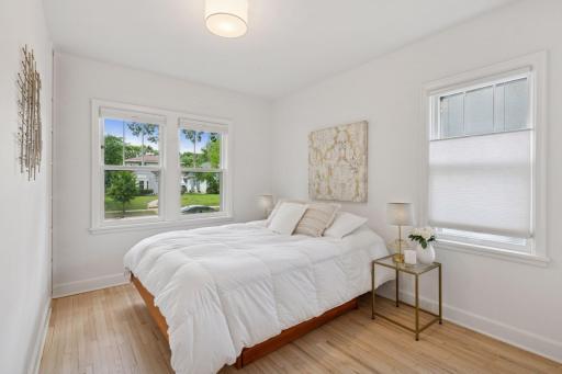 Corner bedroom with windows on 2 sides for nice light