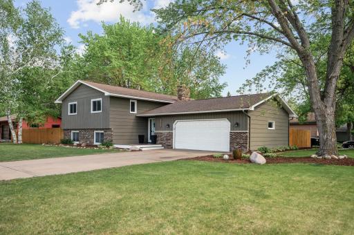 4060 121st Avenue NW, Minneapolis, MN 55433